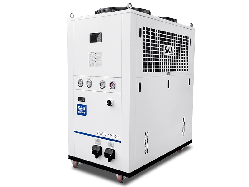 เครื่องทำน้ำเย็นหมุนเวียนด้วยอากาศเย็น CWFL-12000 สำหรับไฟเบอร์เลเซอร์ 12KW