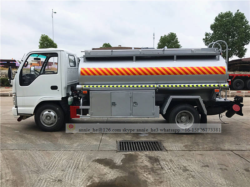 Isuzu fuel truck