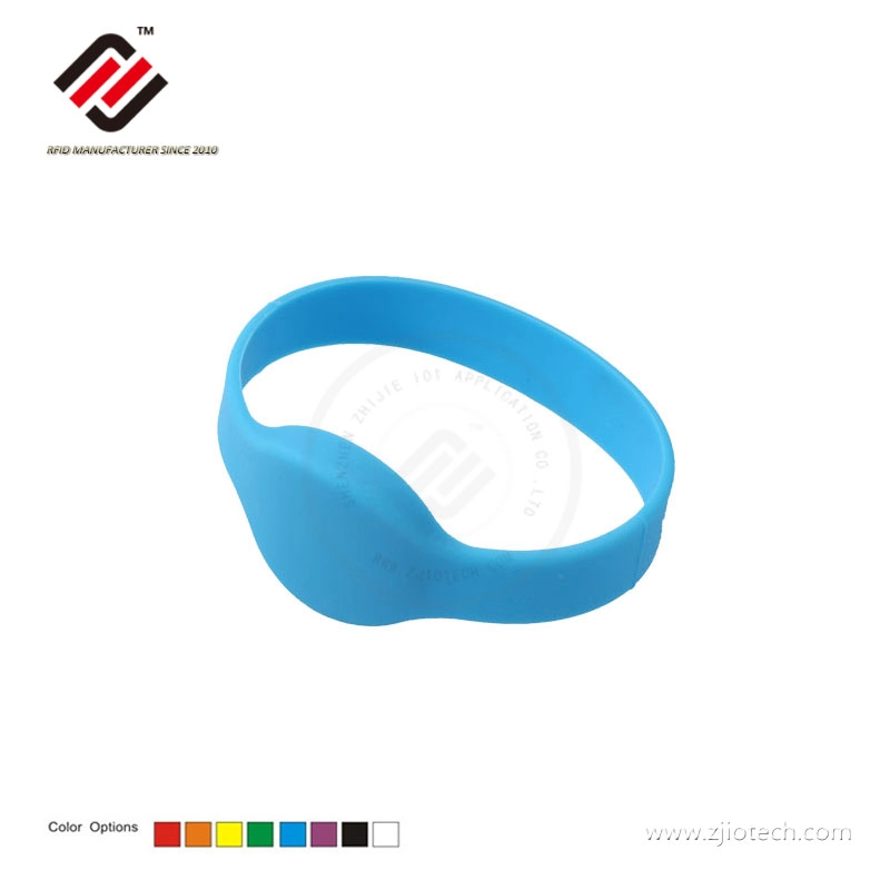 หัววงรี 13.56MHz ปิด HF MF1K RFID Silicone Wristband